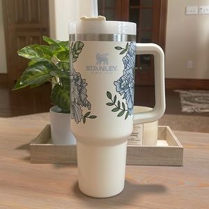 Stanley 40 oz: Cream Floral